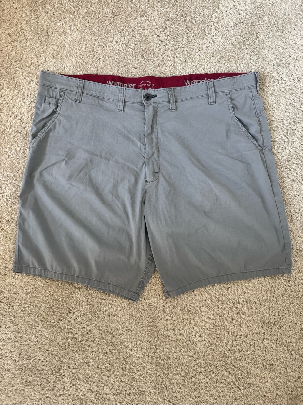 Wrangler Men's Light Gray Flat Front Casual Shorts
